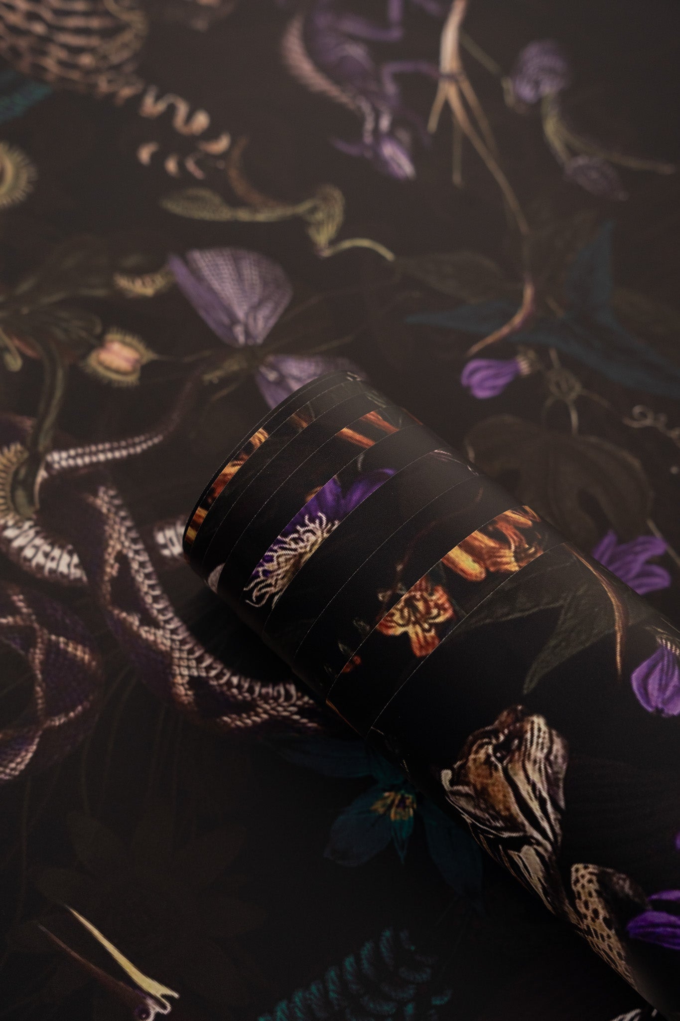 Tapeta Enchanted Garden Toxic