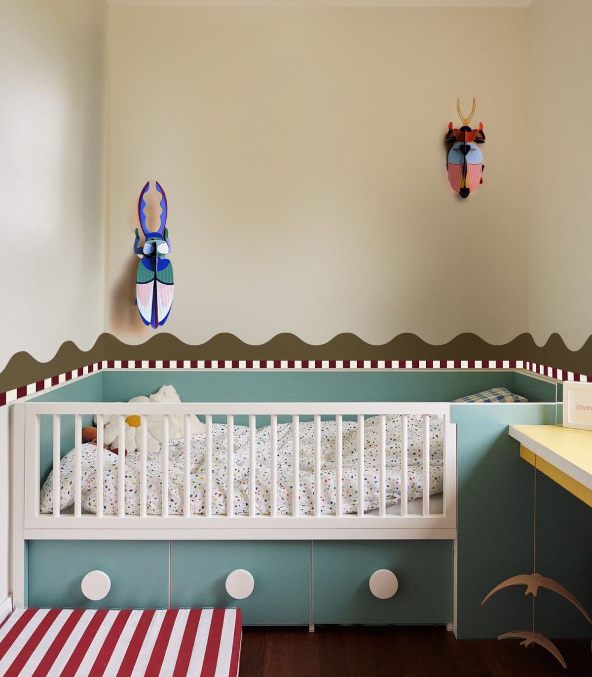 Border Waves Play Golden Ochre - Wallcolors®
