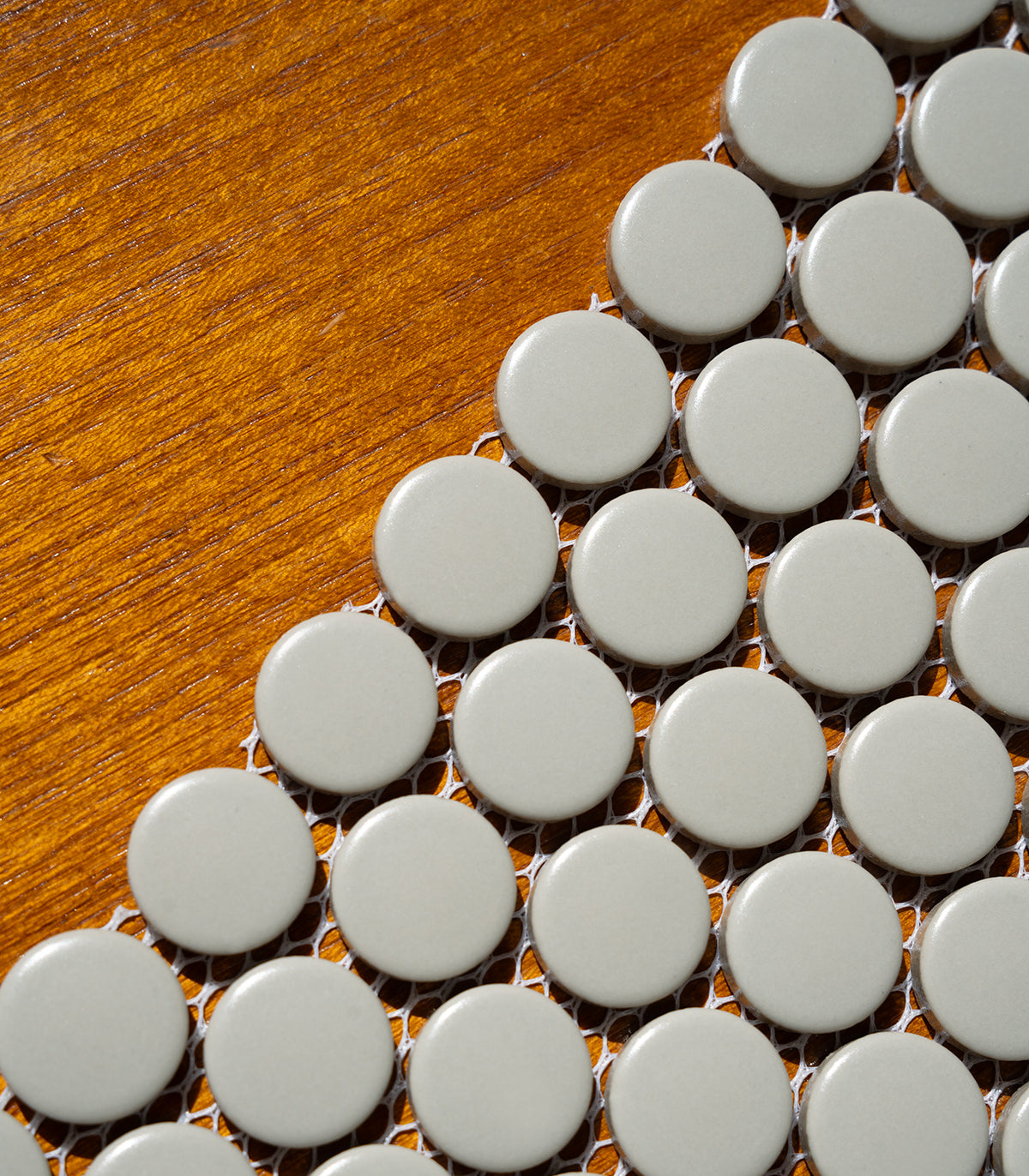 Mozaika penny dots grey matte