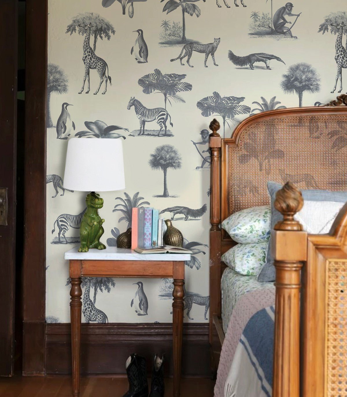 Tapeta Vintage animals beige - Wallcolors®